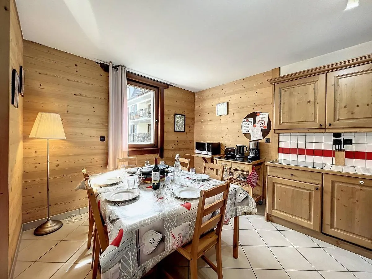 Apartamento Chamonix : Appartement 64M², Centre-Ville, 6 Pers, Proche Pistes Et Brevent - Fr-1-507-14 França