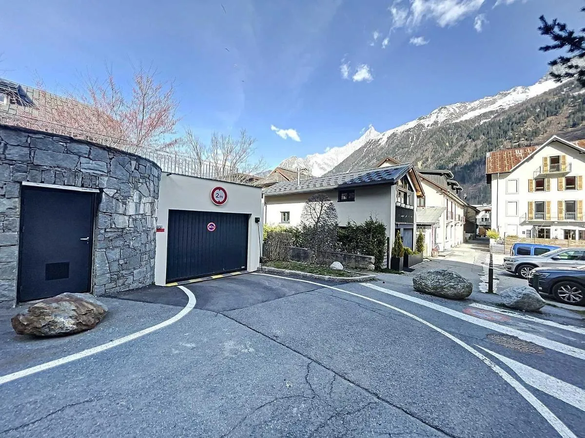 Chamonix : Appartement 64M², Centre-Ville, 6 Pers, Proche Pistes Et Brevent - Fr-1-507-14 0*,  França
